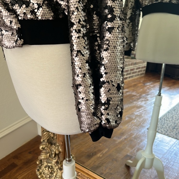 1 State Glam Rock Metallic Flip Sequin Bomber Jacket Size: Large Ringer Black - Picture 4 of 7